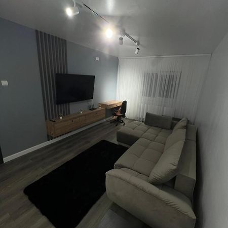 The Urban Hub 2 Apartment Яш Екстериор снимка